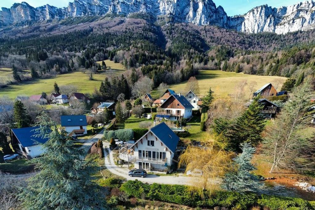 Maison Familiale En Montagne Avec Vue Merveilleuse Sur Le Massif De Belledonne Saint-Bernard  Exteriör bild