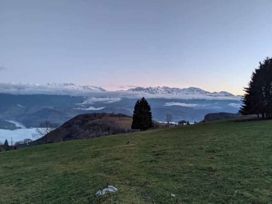 Maison Familiale En Montagne Avec Vue Merveilleuse Sur Le Massif De Belledonne Saint-Bernard  Exteriör bild